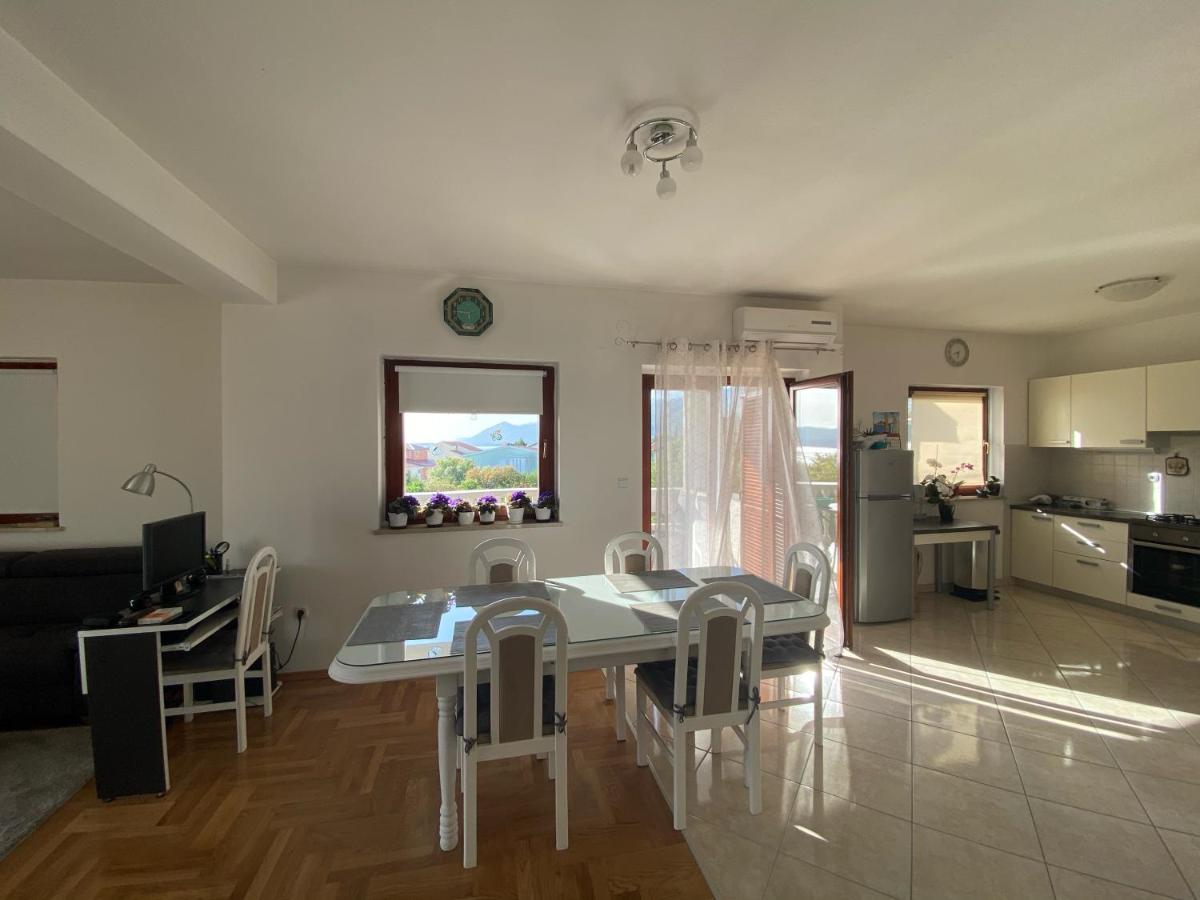 Apartments Irina روفانجسكا المظهر الخارجي الصورة